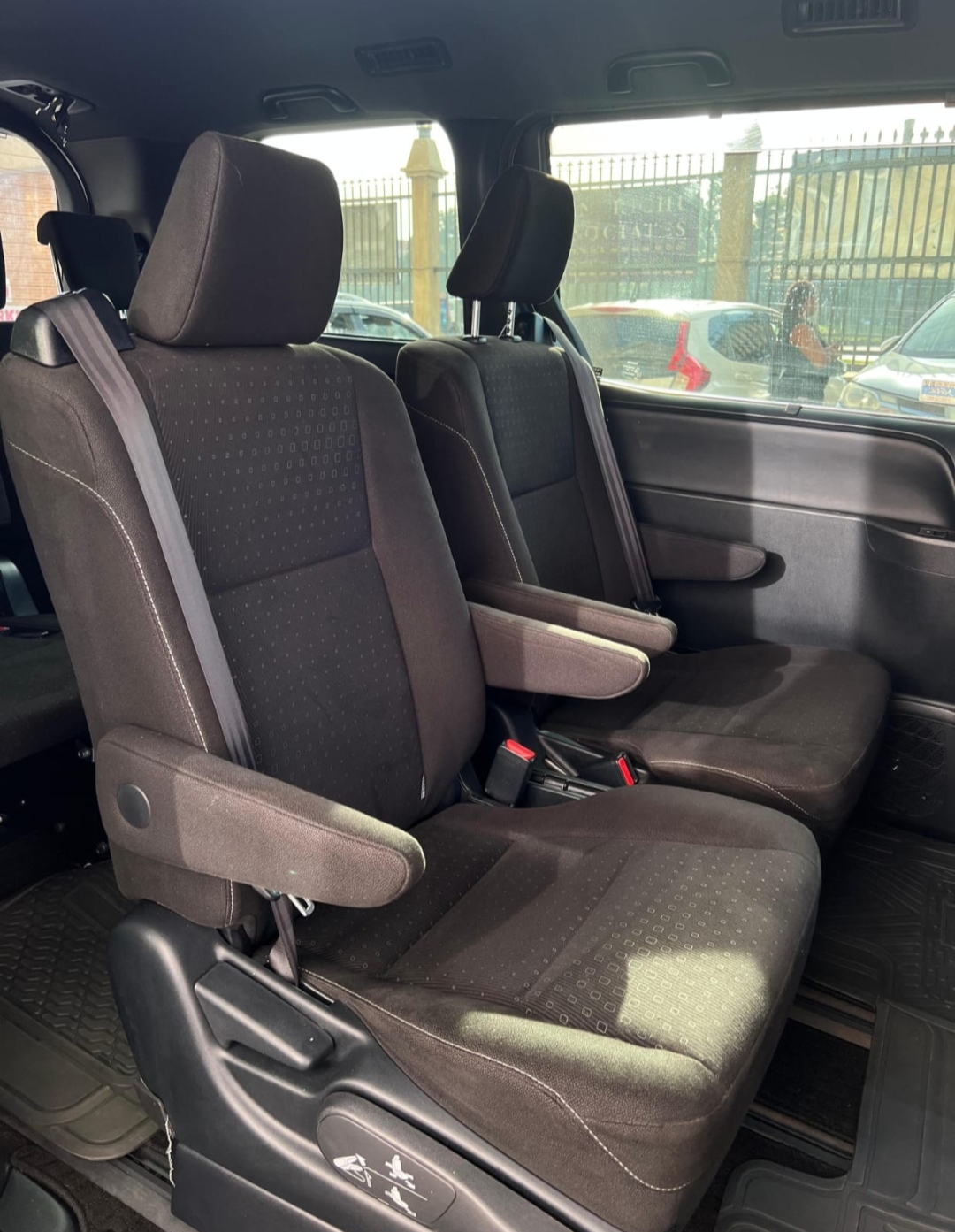 Toyota Voxy 2018 for Hire in Nairobi – 7-Seater Self Drive from Ksh 6,500/day for hire in Nairobi,Kirinyaga & Central Kenya
