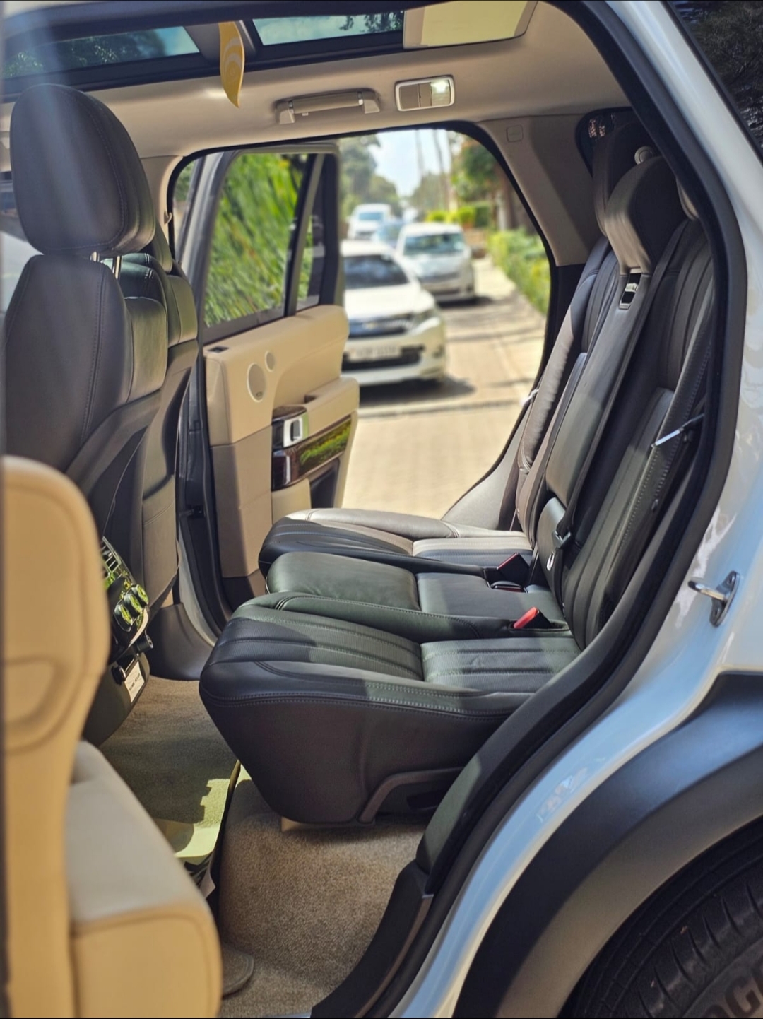 Range Rover Vogue 2019 for Hire in Nairobi – Luxury SUV from Ksh 45,000/day for hire in Nairobi,Kirinyaga & Central Kenya