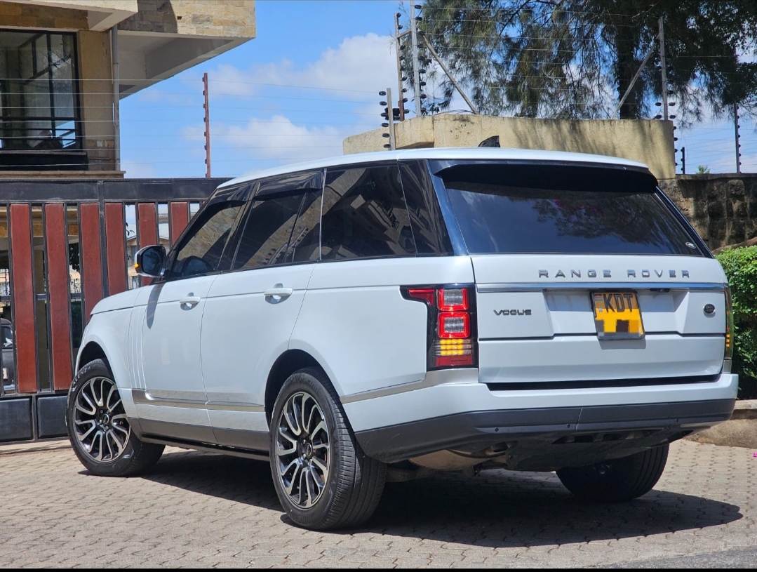Range Rover Vogue 2019 for Hire in Nairobi – Luxury SUV from Ksh 45,000/day for hire in Nairobi,Kirinyaga & Central Kenya