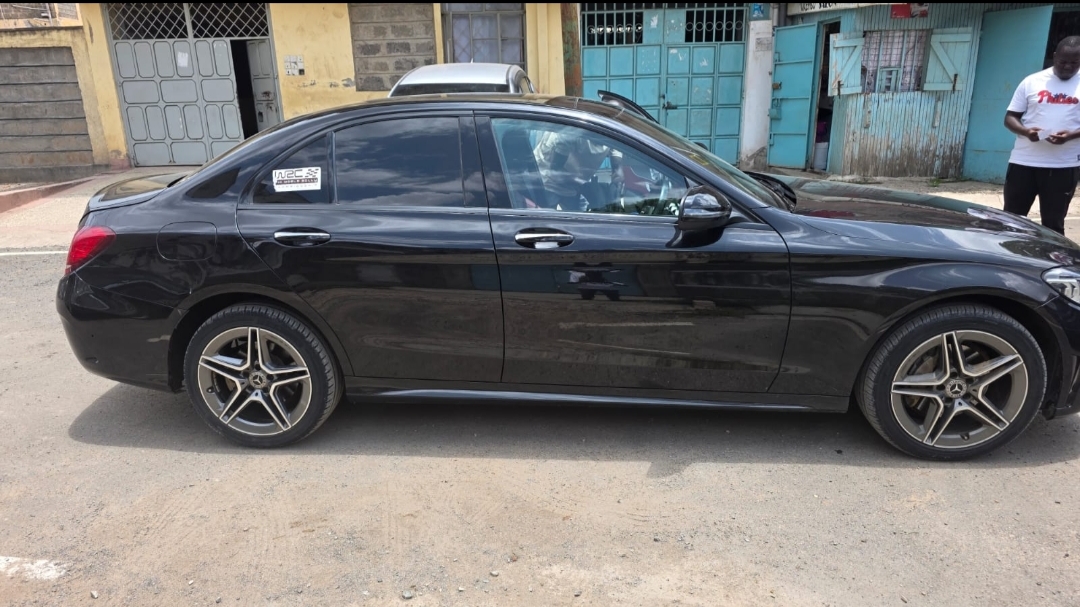 Mercedes-Benz C200 for Hire in Nairobi – Self Drive Luxury Sedan from Ksh 18,000/day for hire in Nairobi,Kirinyaga & Central Kenya