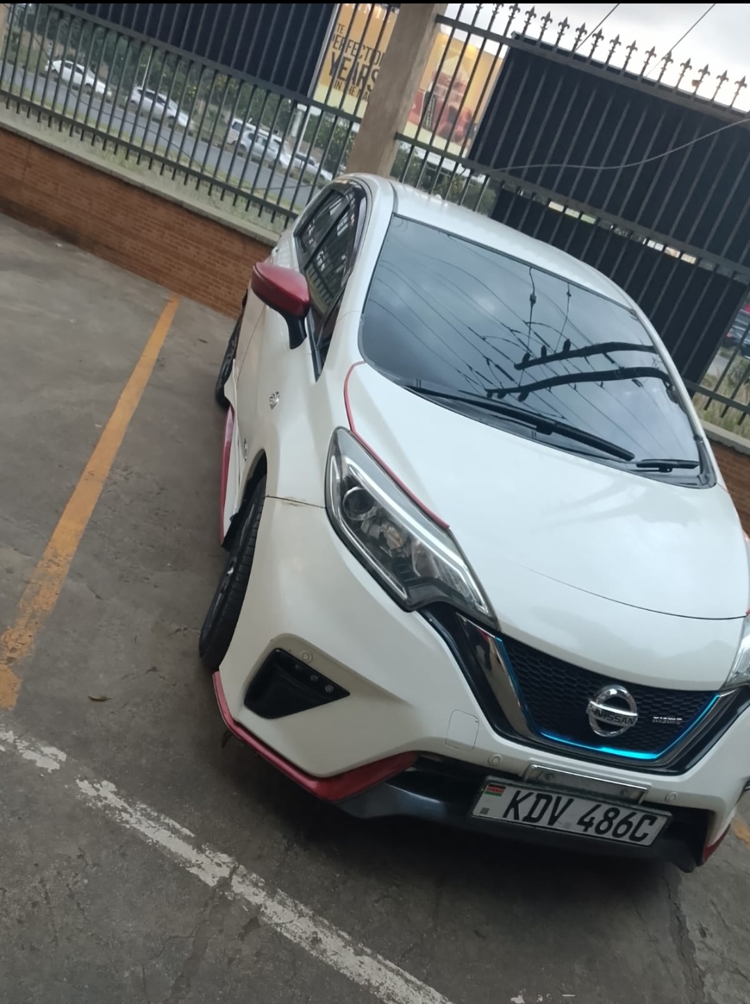 Nissan Note Nismo Hybrid for Hire in Nairobi – Fuel Efficient Car from Ksh 3,500/day for hire in Nairobi,Kirinyaga & Central Kenya