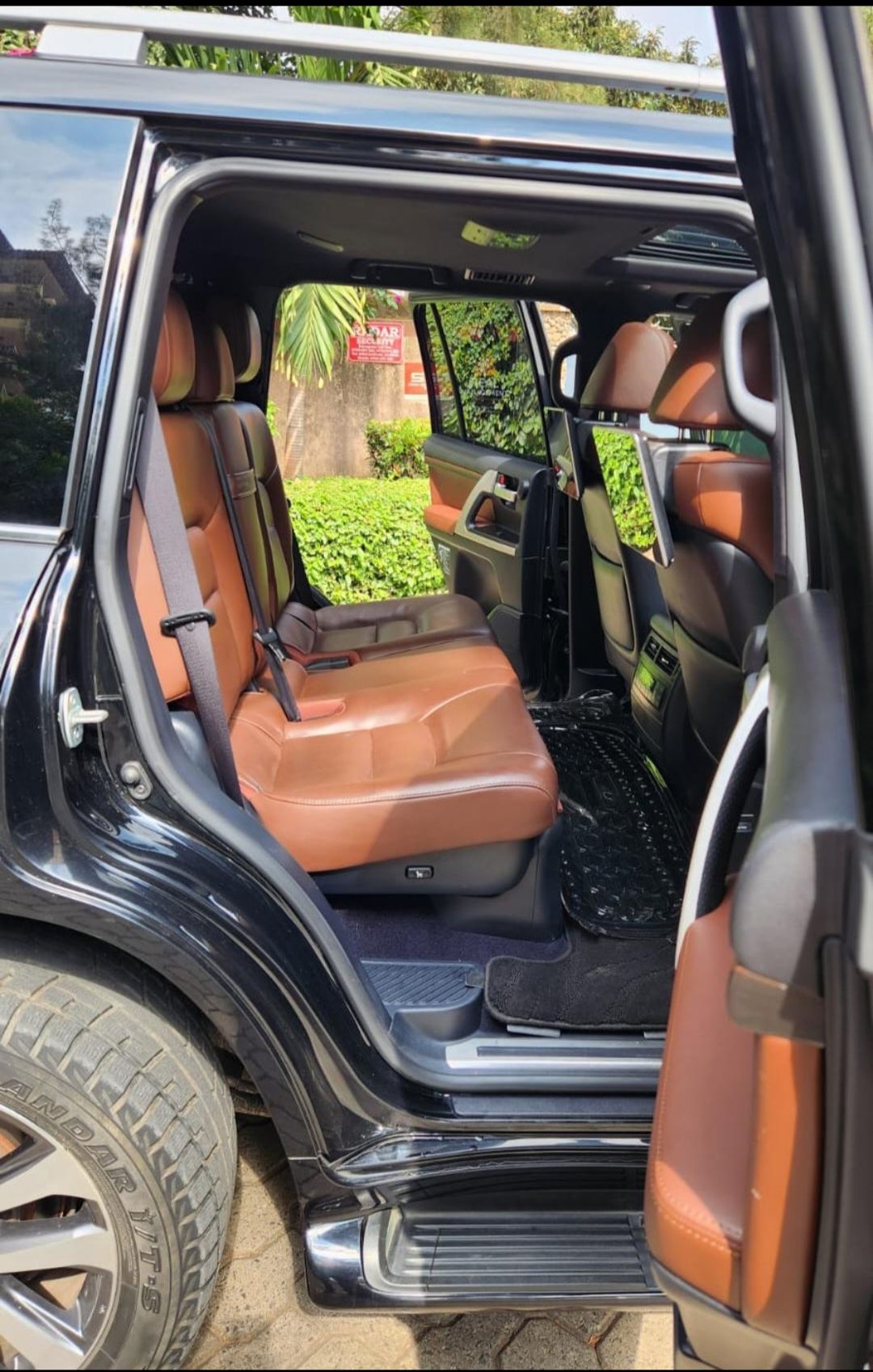 Toyota Land Cruiser ZX V8 2018 for Hire in Nairobi – Luxury SUV from Ksh 24,000/day for hire in Nairobi,Kirinyaga & Central Kenya