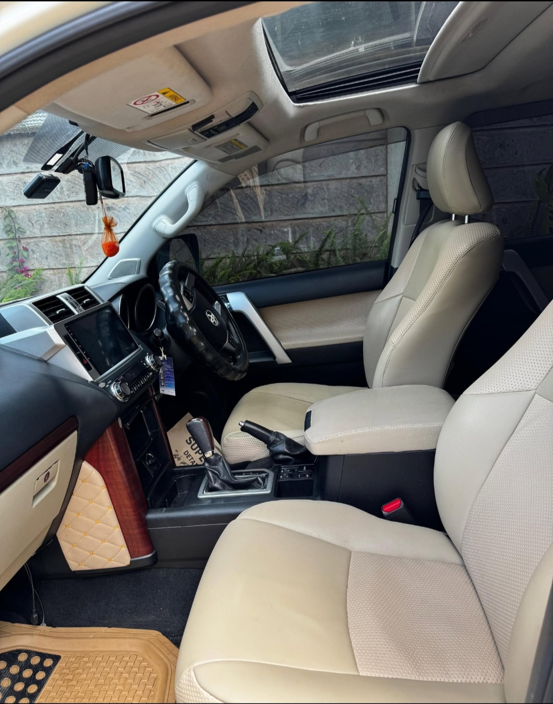 Toyota Land Cruiser Prado 2018 for Hire in Nairobi – Diesel SUV from Ksh 13,500/day for hire in Nairobi,Kirinyaga & Central Kenya